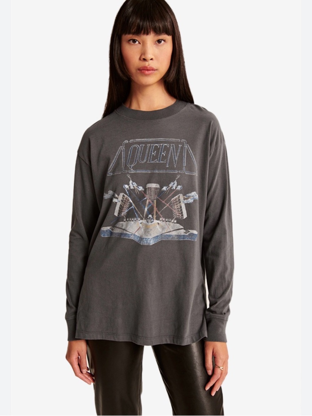 Abercrombie & Fitch Black Queen Graphic Tee